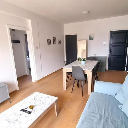 Unique 2br Apt 10 With 150mbit Plus Netflix Apartament Larnaca