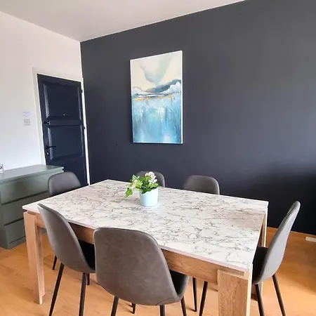 Apartament Unique 2br Apt 10 With 150mbit Plus Netflix *