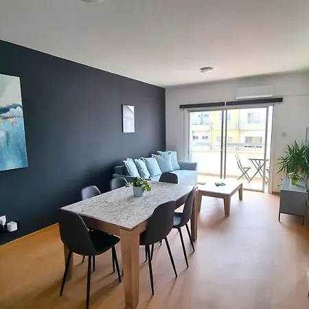 Unique 2br Apt 10 With 150mbit Plus Netflix Διαμέρισμα Λάρνακα