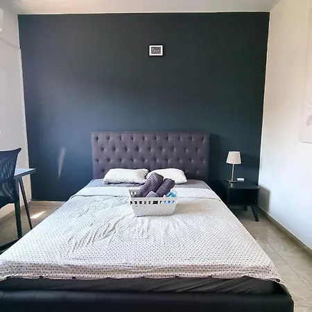 Unique 2br Apt 10 With 150mbit Plus Netflix