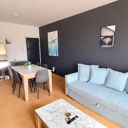 Unique 2br Apt 10 With 150mbit Plus Netflix *