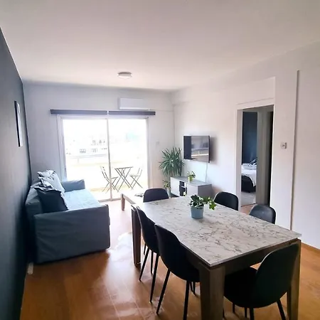 Unique 2br Apt 10 With 150mbit Plus Netflix Daire Larnaca